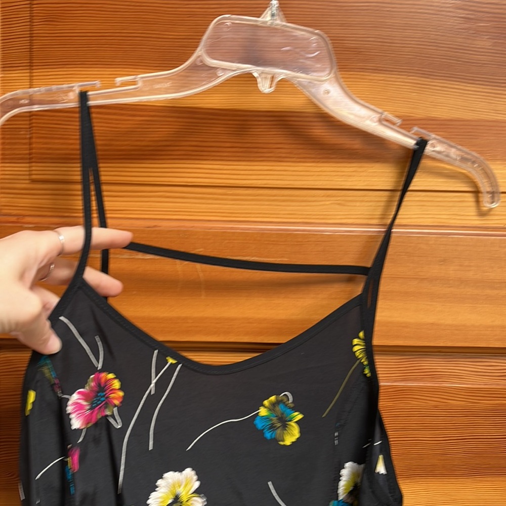 Floral Tank - Picture 2 of 4